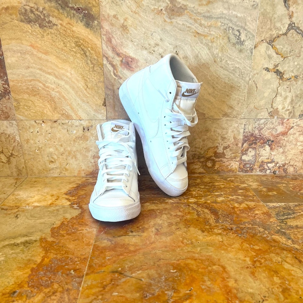 White Nike Blazers Mids